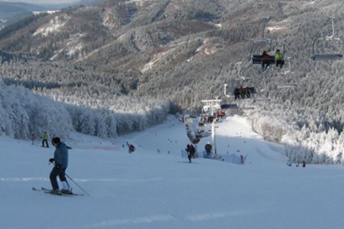 Ilustračný obrázok k článku Lyžiarska sezóna v kremnických vrchoch: Tieto novinky čakajú lyžiarov